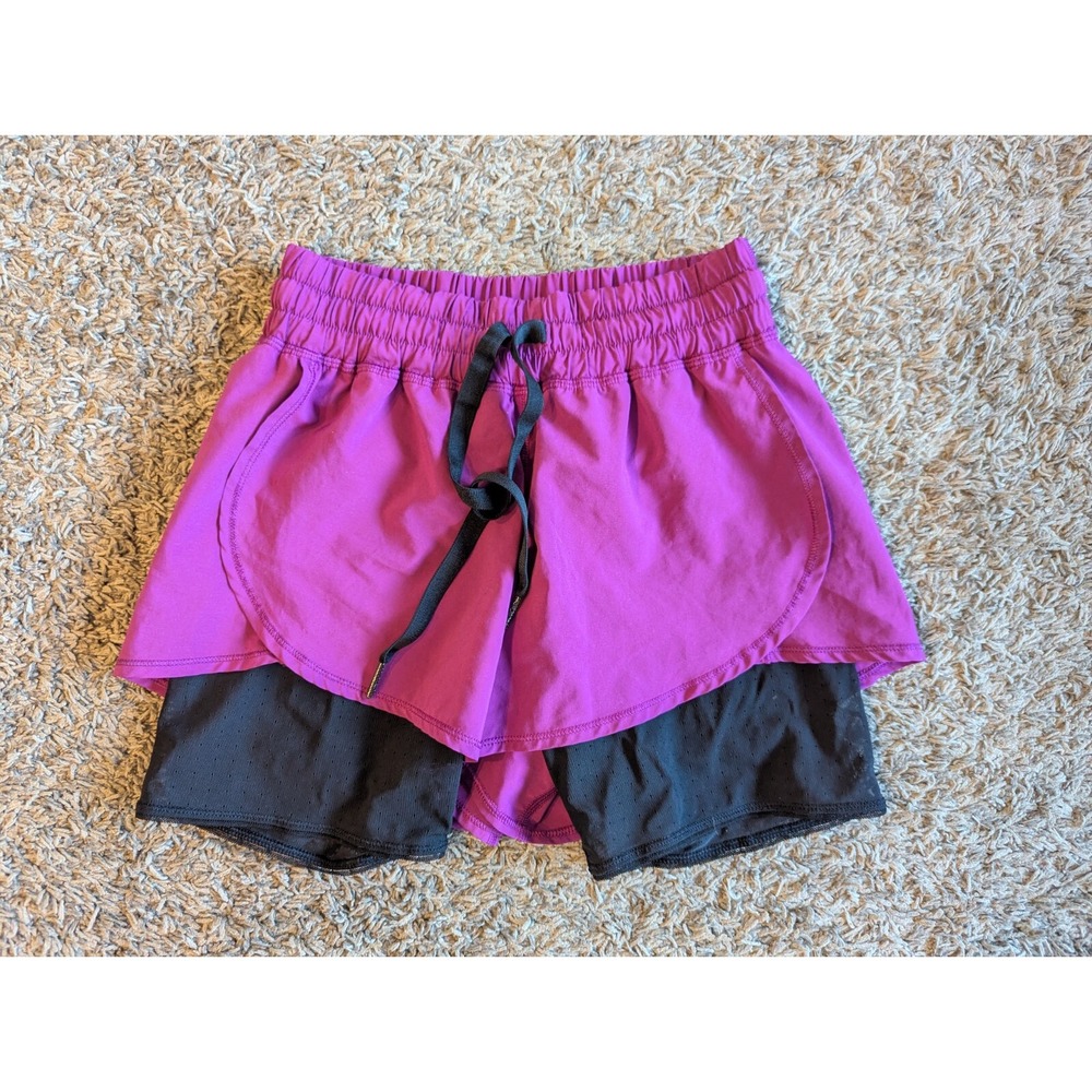 Women's Lululemon Split Shorts Size 4 Pink Black mesh Split Sides Lined Pockets